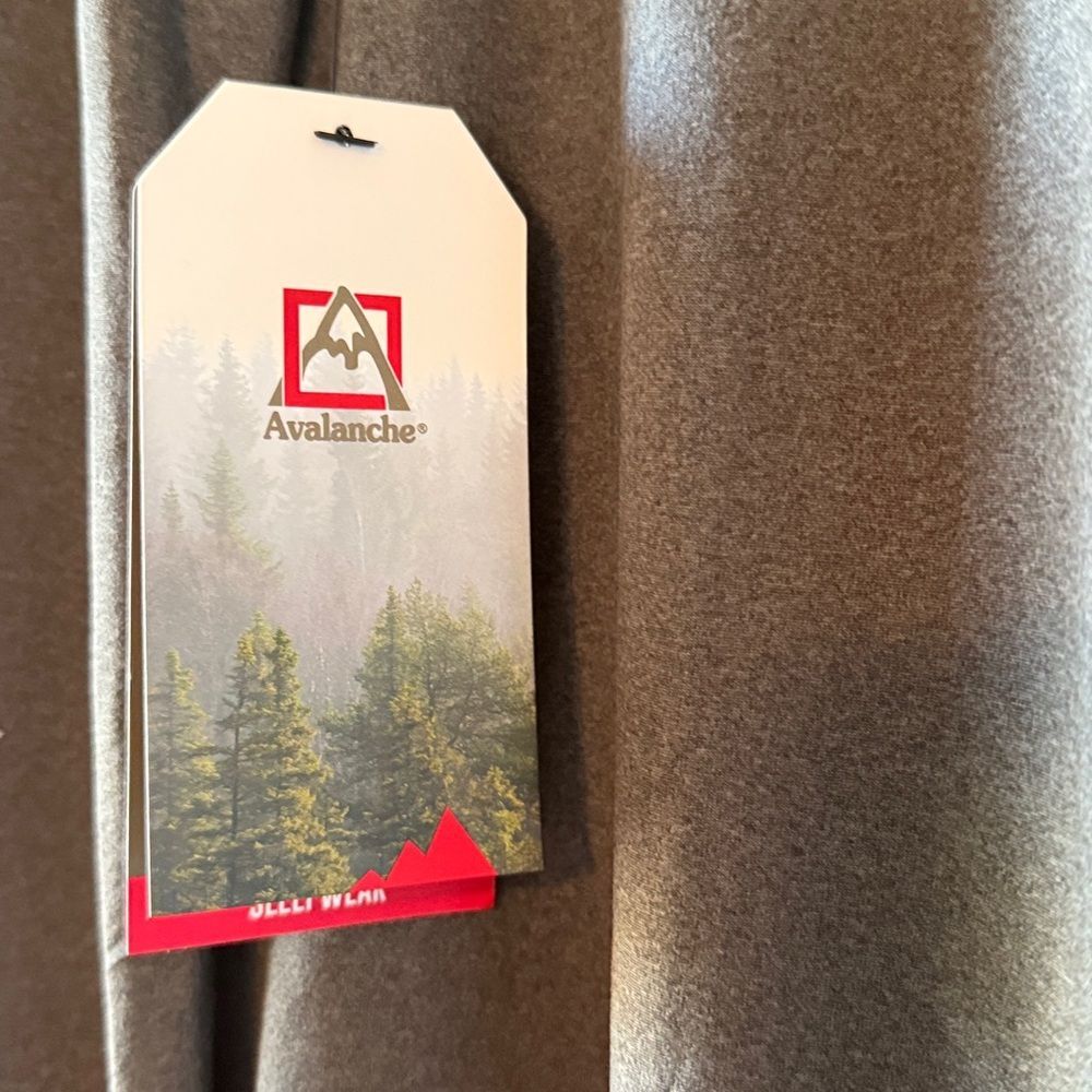 NWT AVALANCHE BUNDLE OF 2 DARK HEATHERED GRAY MEN'S LARGE SLEEP ATHLETIC SHIRTS - Picture 4 of 4